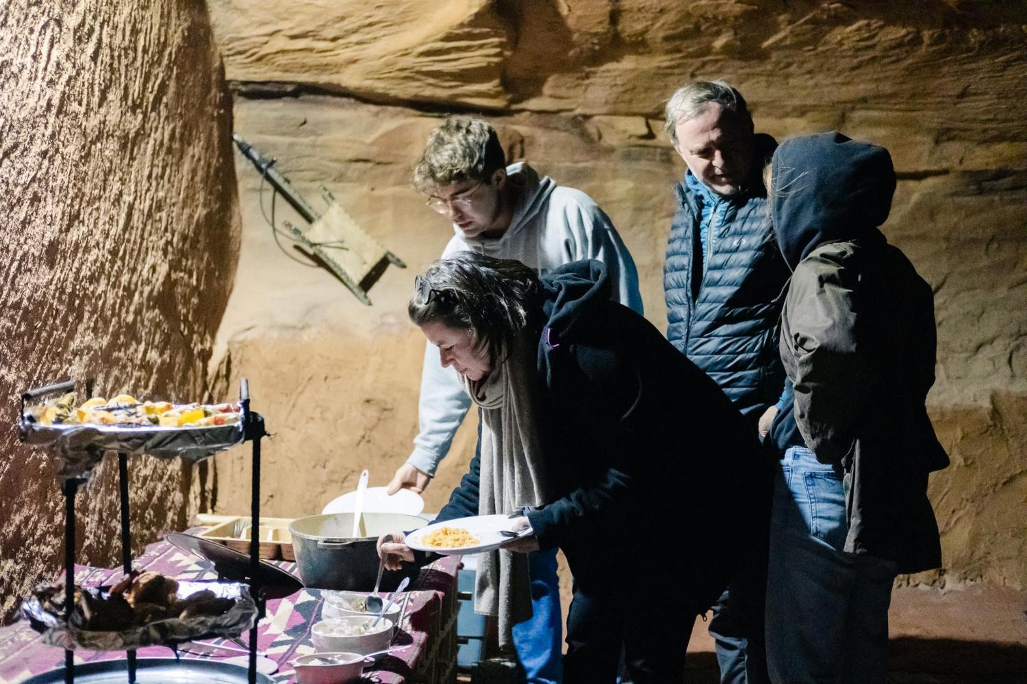 Wadi Rum Cave Camping Экстерьер фото