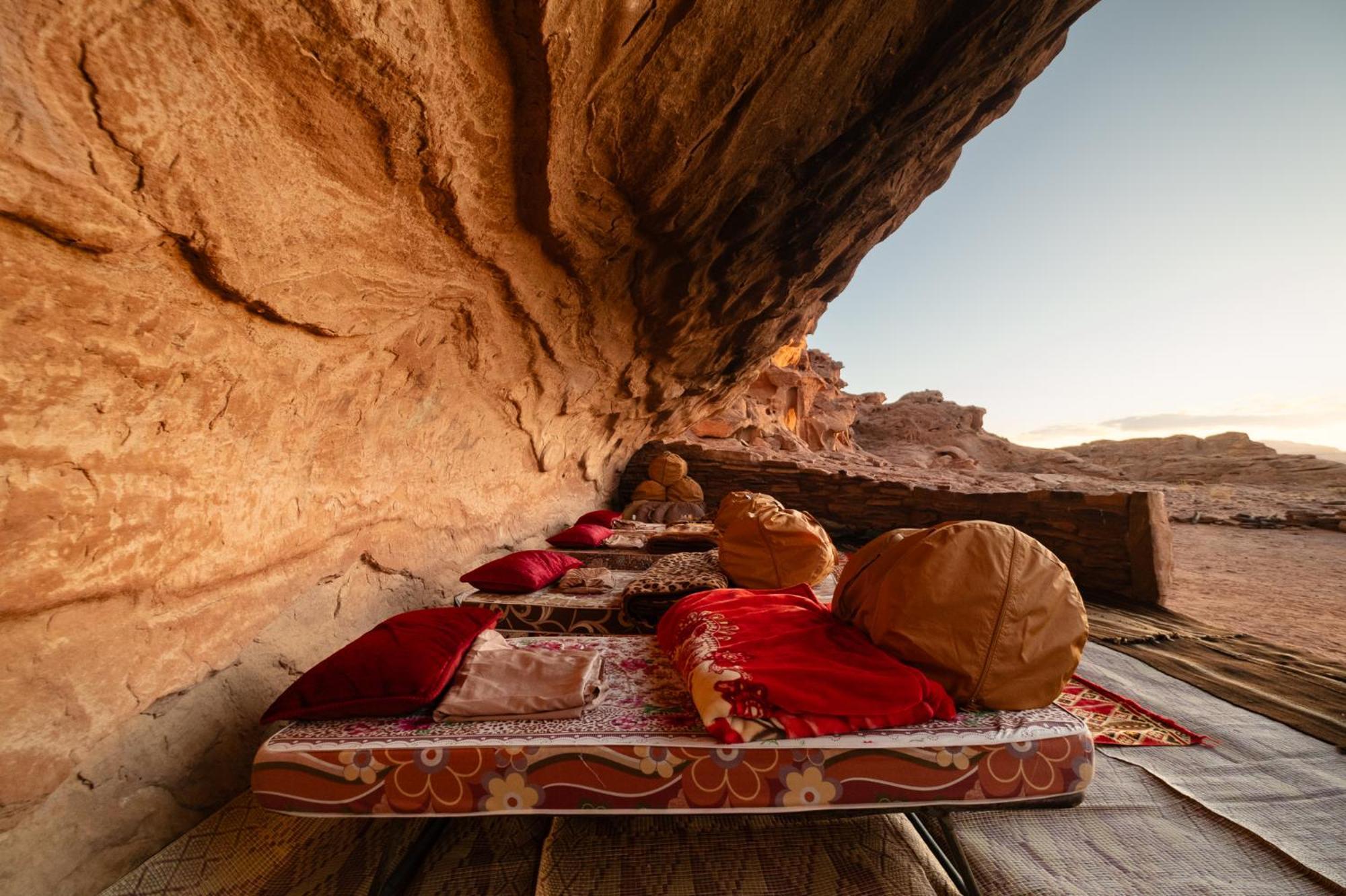 Wadi Rum Cave Camping Экстерьер фото