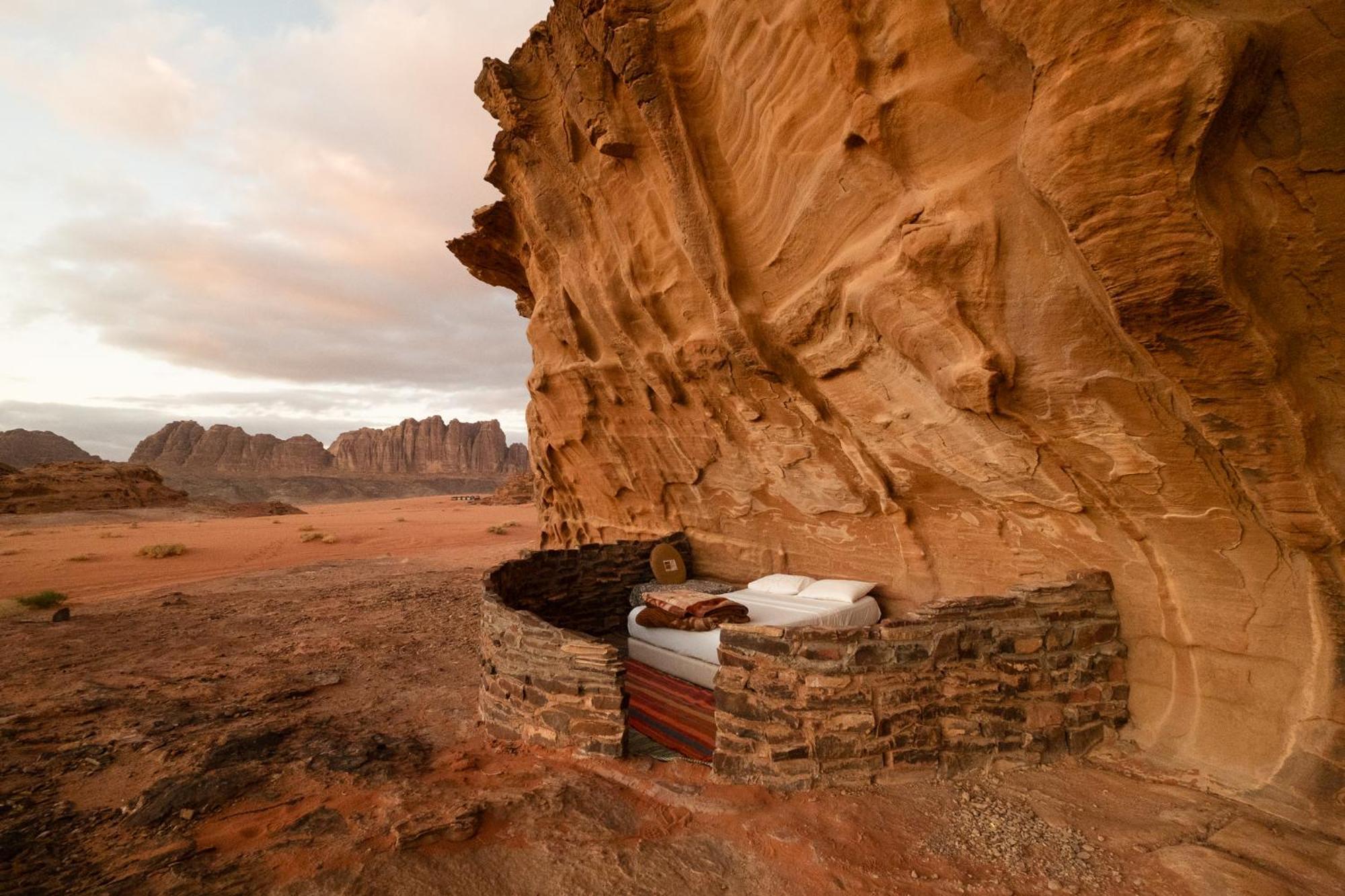 Wadi Rum Cave Camping Экстерьер фото
