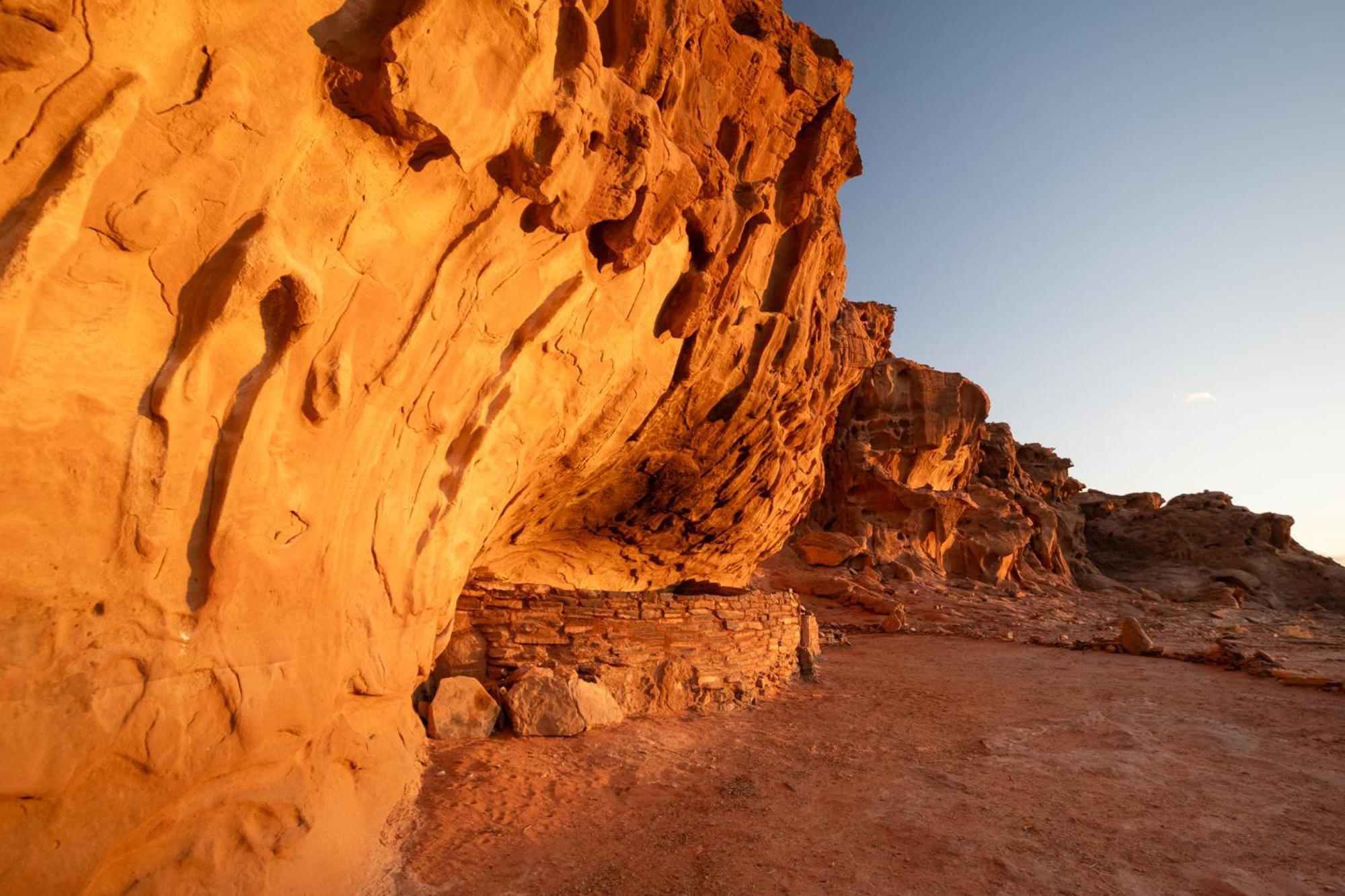 Wadi Rum Cave Camping Экстерьер фото