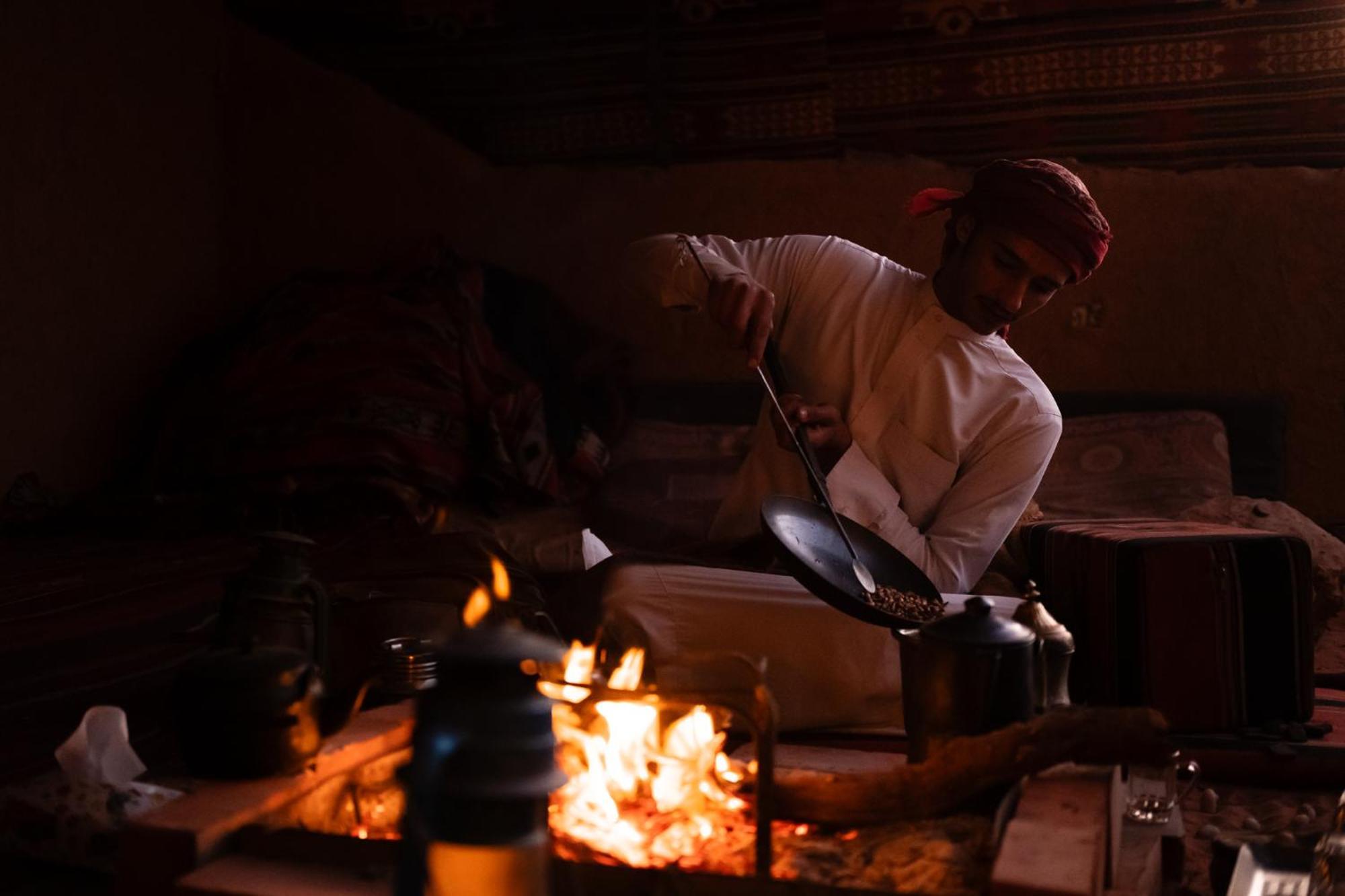 Wadi Rum Cave Camping Экстерьер фото