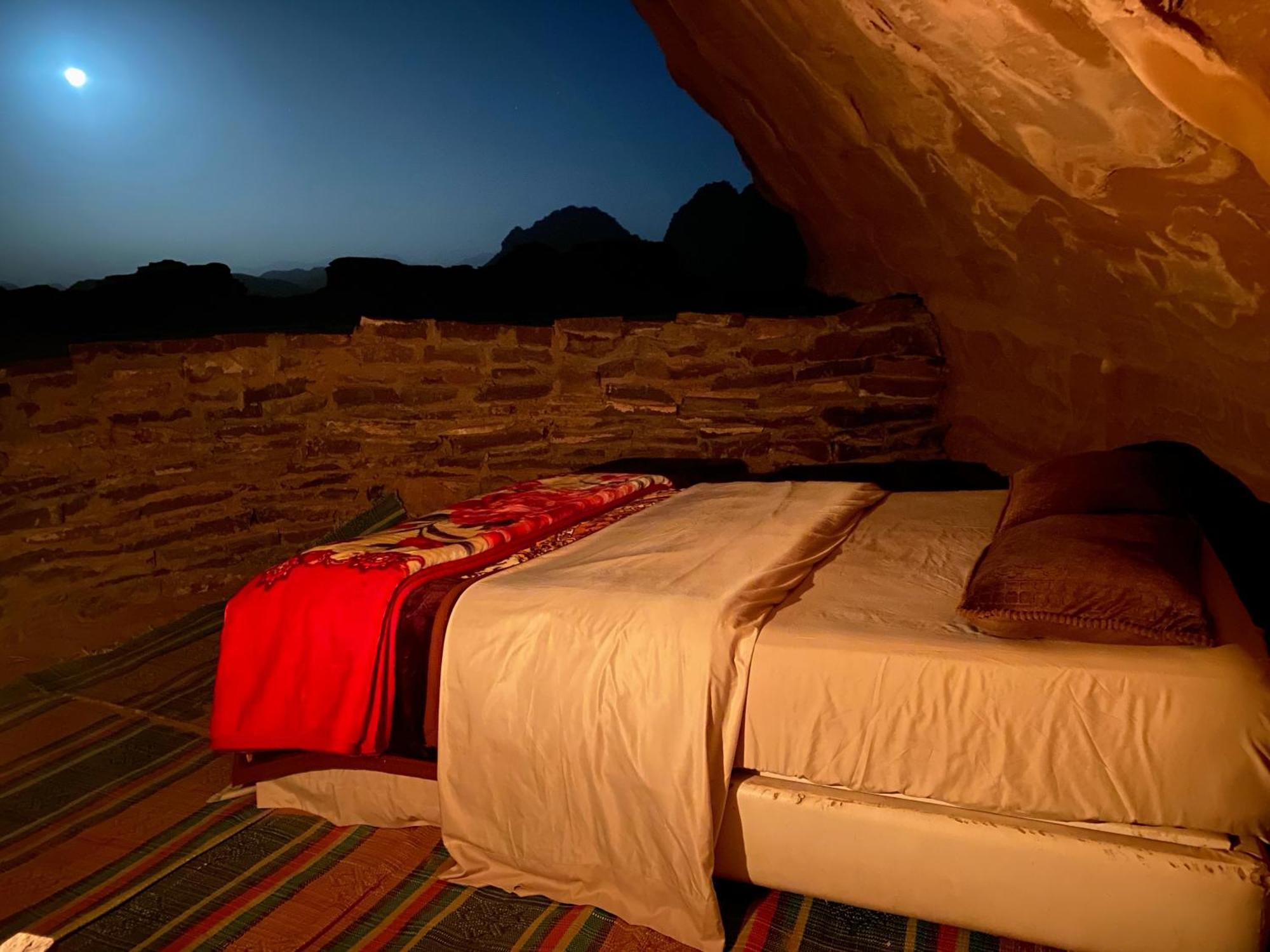 Wadi Rum Cave Camping Экстерьер фото