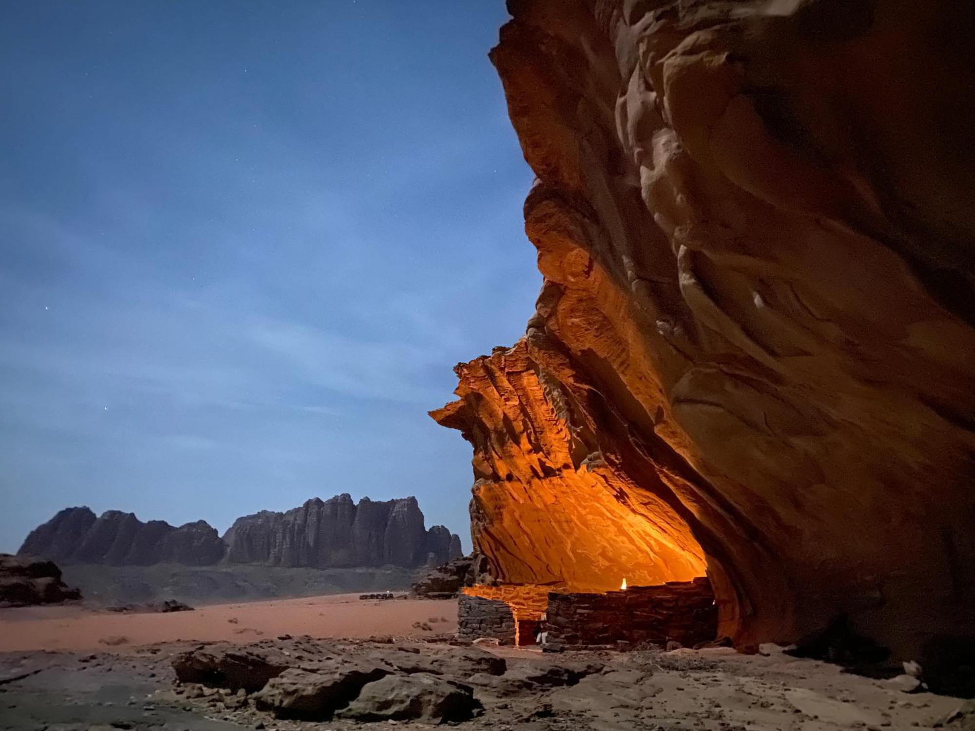 Wadi Rum Cave Camping Экстерьер фото